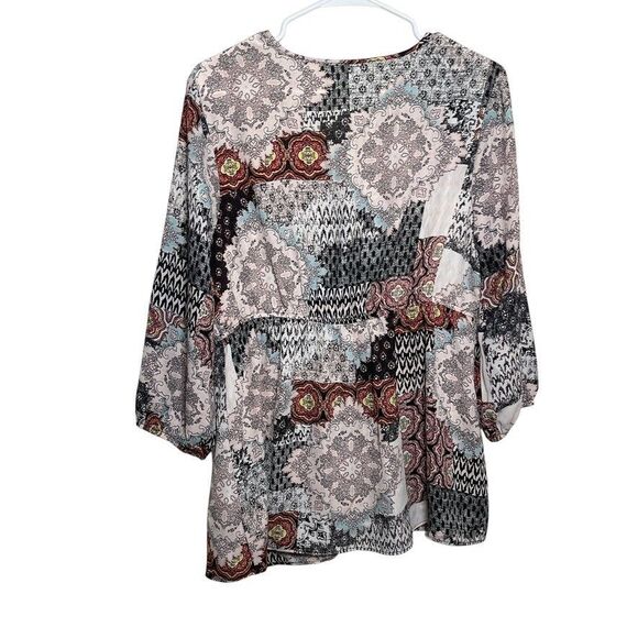 Cato Blouse Women's Large V-Neck 3/4 Sleeve Boho Colorful Twist 3/4 Sleeve - Picture 5 of 9